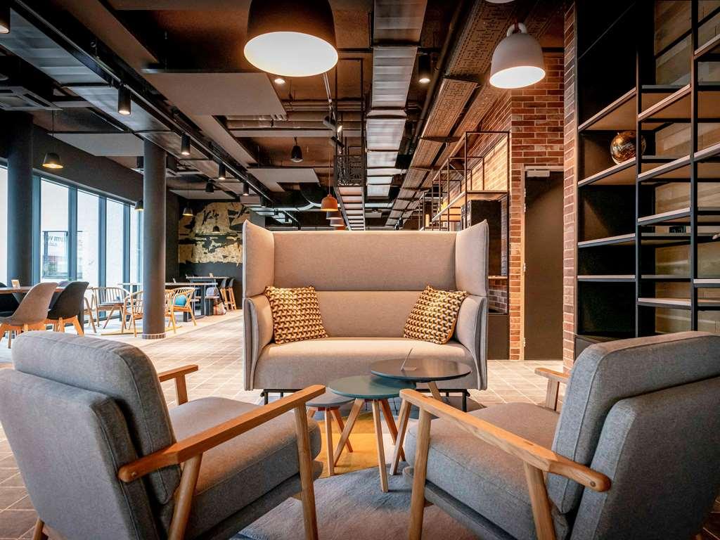 Ibis Styles Valenciennes Petite Foret Ресторан фото